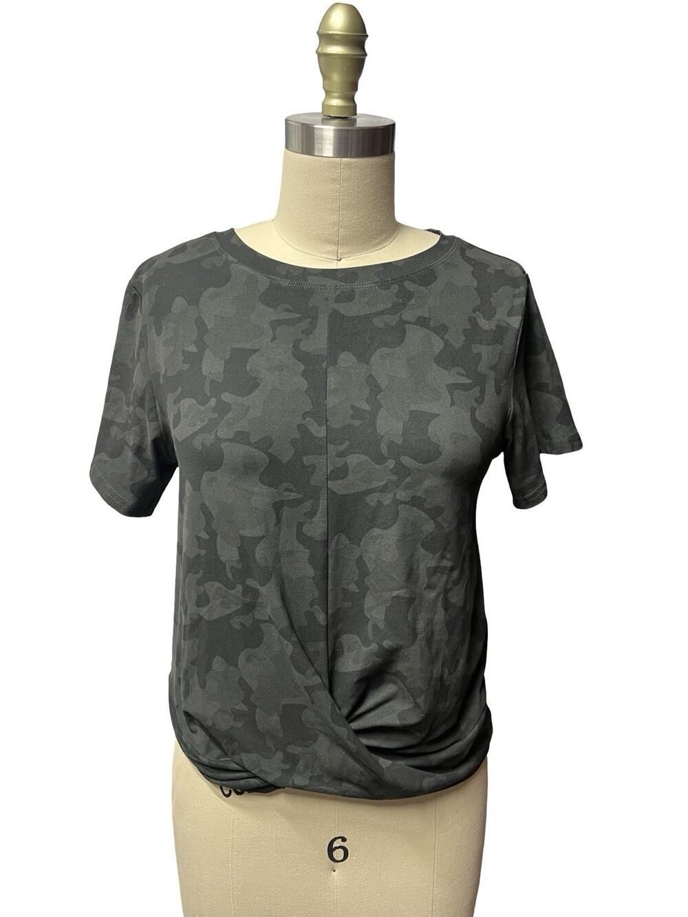 LegEnd Yoga Active wear Gray Camo Soft Knot Front Crop T-shirt Size Small